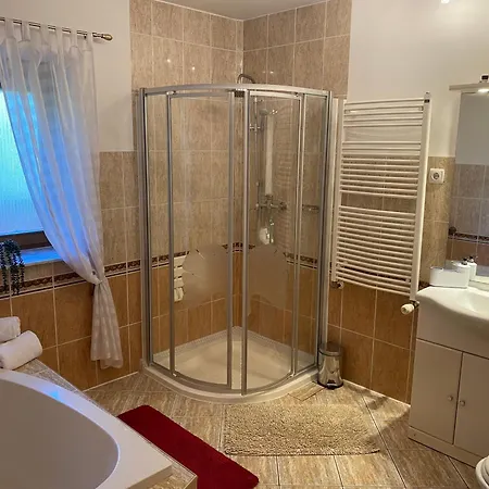 Haus Lucia Apartman Eger